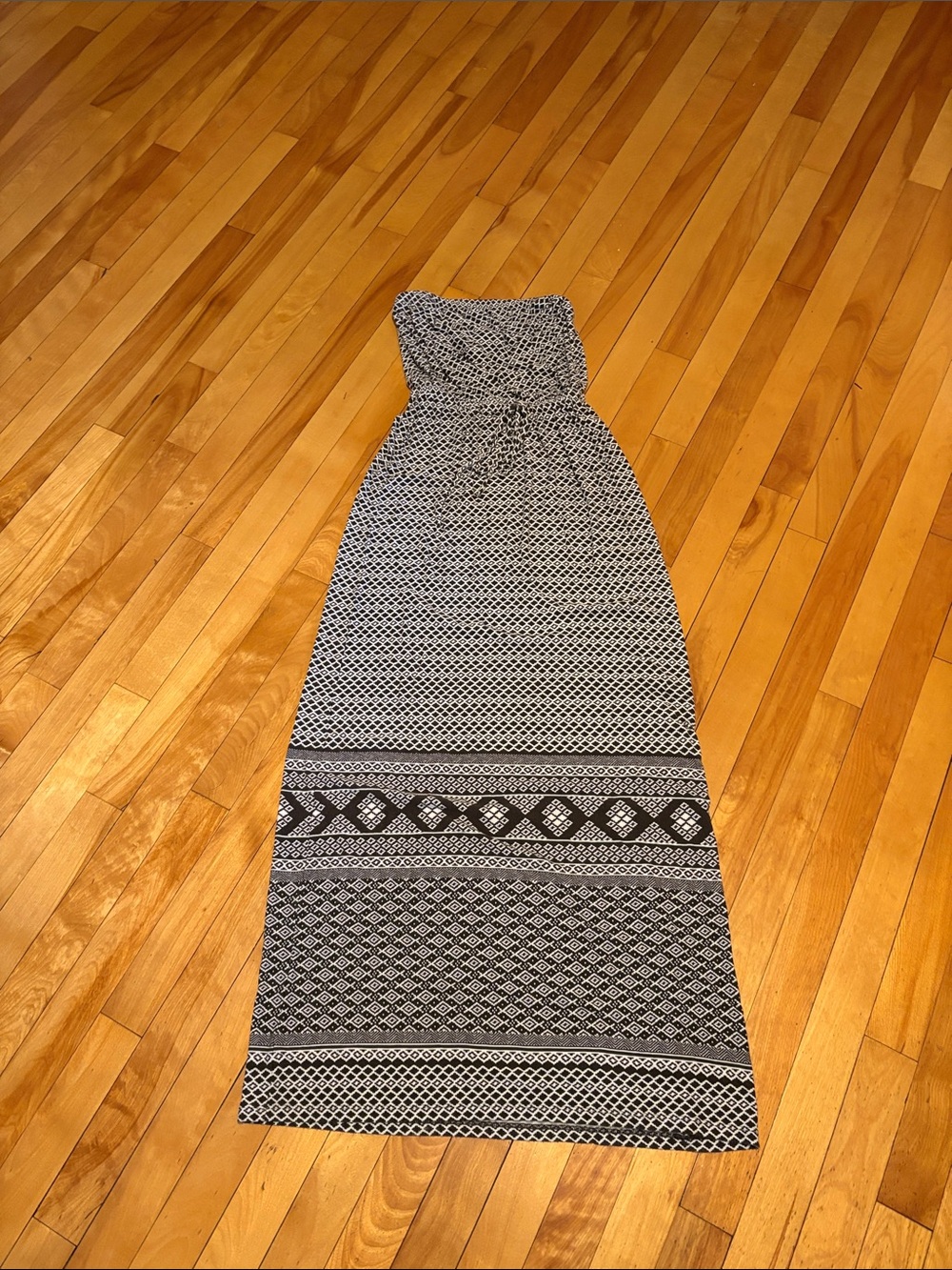 Old Navy Black and White Strapless Maxi Dress